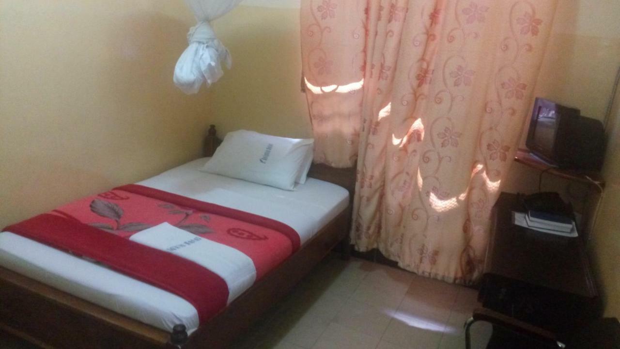 Dolphin Hotel Tanga Exterior photo
